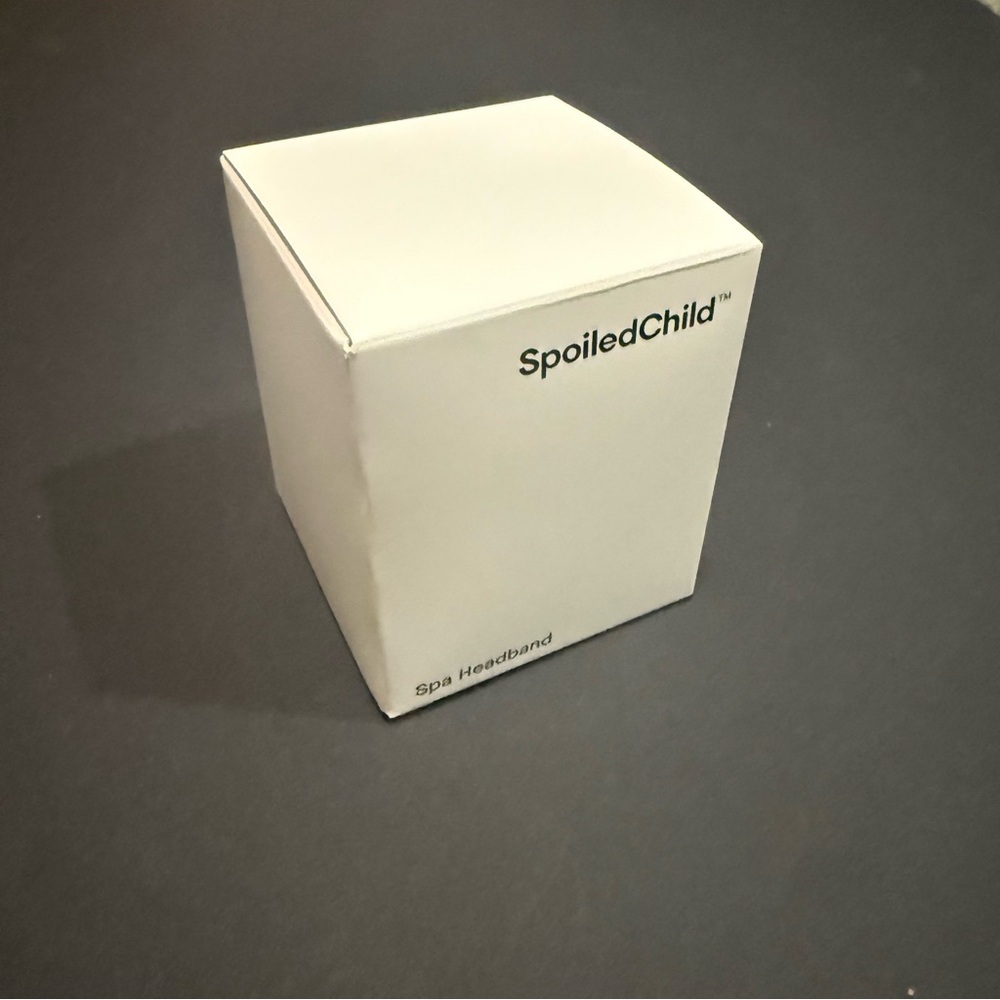 SpoiledChild White Spa Headband - Picture 4 of 4